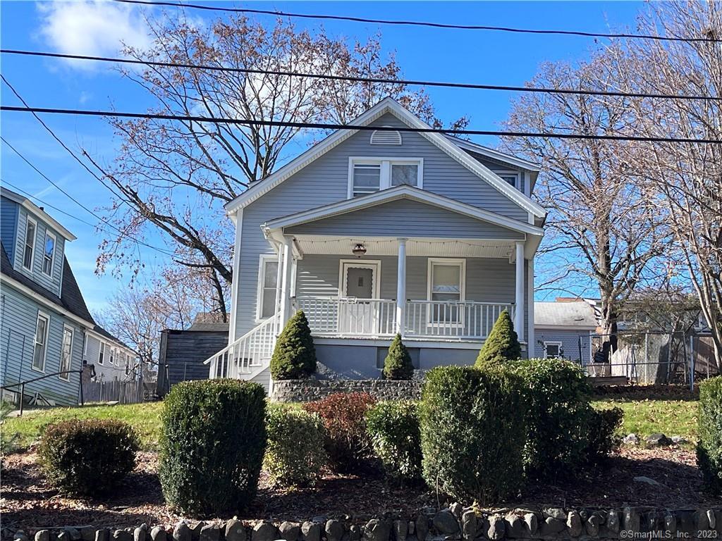 Primary Photo - 597 Cooke St