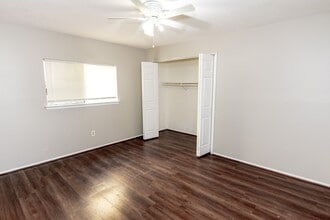 Building Photo - 5235 Enchanted Mist Dr