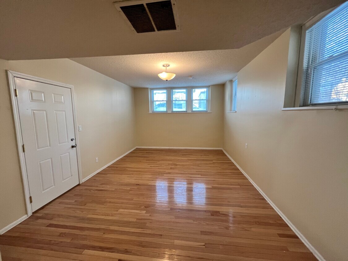 Foto principal - 3412 Chicago Ave