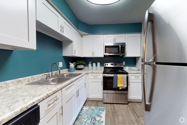 2HAB, 1,5BA - 1000 ft² - Summerville Station