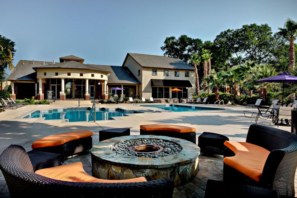 Collective on Riverside Rentals in Austin at 1515 Wickersham Austin, TX