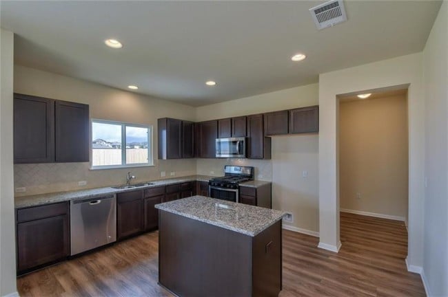 Building Photo - 10324 Bankhead Dr