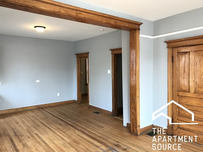 Foto del edificio - 2215 S Albany Ave