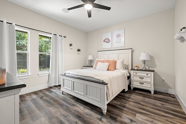 Building Photo - Palma Ceia Townhouse in South Tampa (Built...