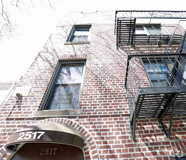 Building Photo - 2517 Radcliff