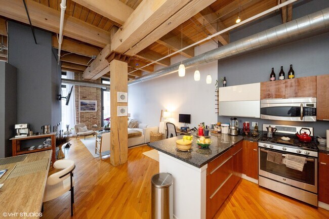 Building Photo - 375 W Erie St
