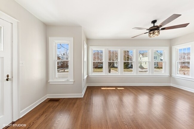 Foto del edificio - 133 S Vail Ave