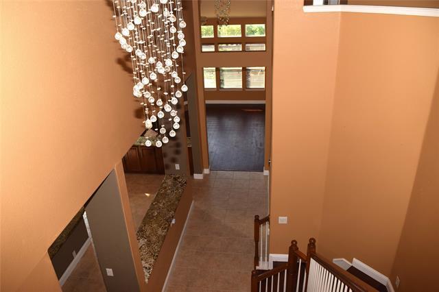 Building Photo - 985 Crystal Lake Dr