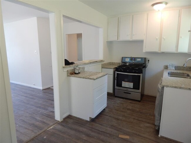 Building Photo - 846 Magnolia St