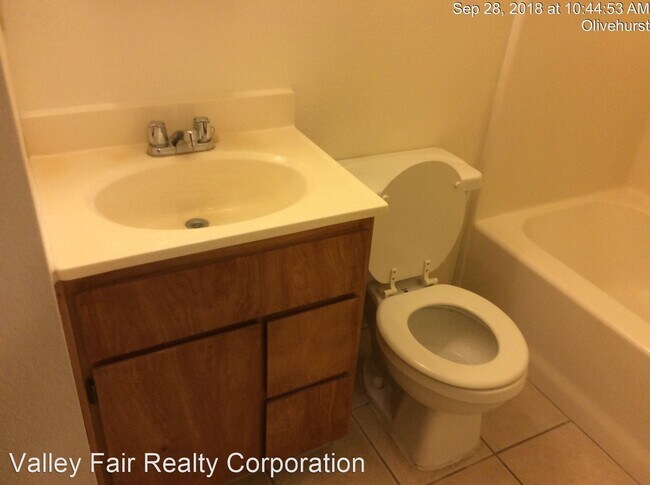 Foto del edificio - 5757-5771 Arboga Rd