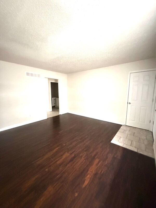 Foto del edificio - 301 Adams St