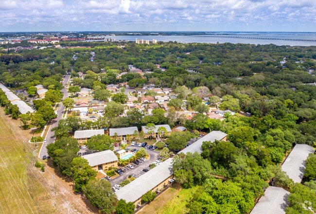 Complex View - The Apartments at Oak Creek