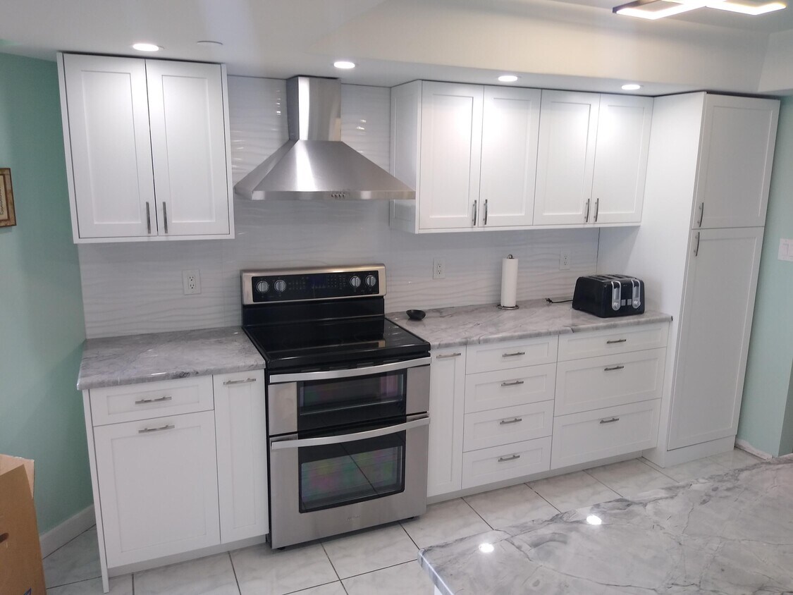 Primary Photo - 2400 S Ocean Dr