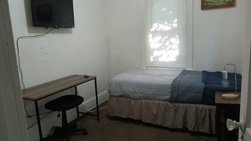 Primary Photo - 74 S Anderson Ave