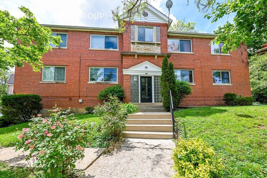 203 Loraine Ave Unit 2, Cincinnati, OH 45220 Room for Rent in