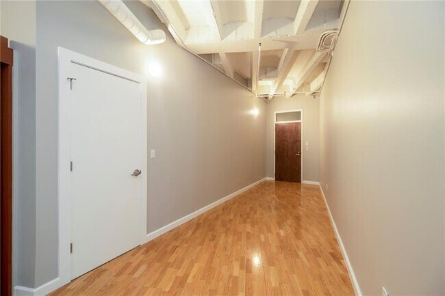 Building Photo - 805 Peachtree St NE
