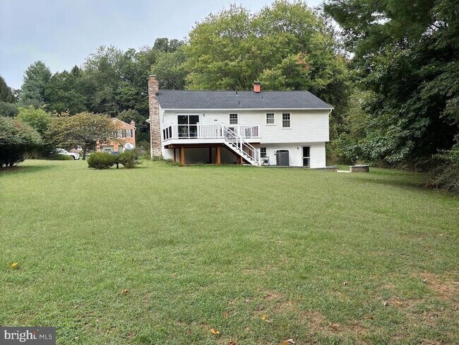 Foto del edificio - 10038 Chatelaine Cir