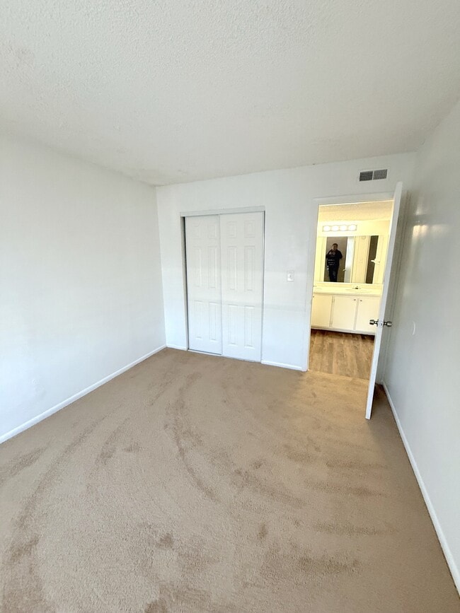 Foto del edificio - 2539 N Alafaya Trail