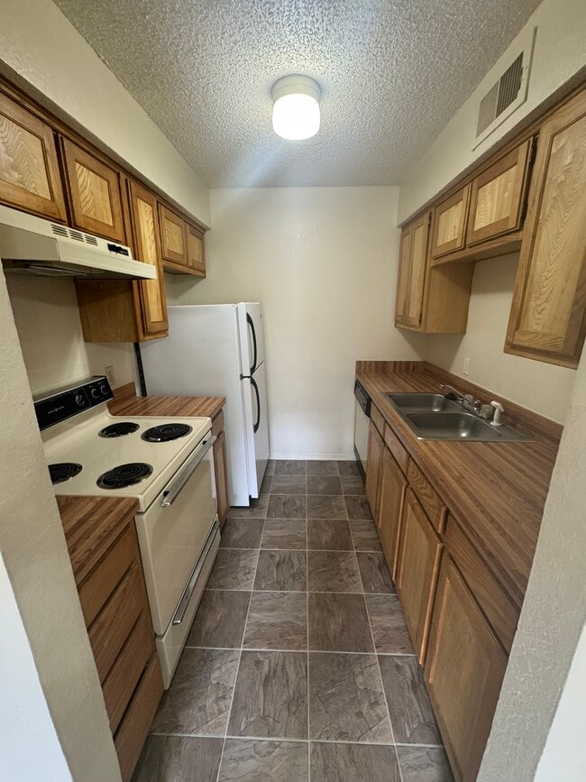 Building Photo - Haleigh Village I & II