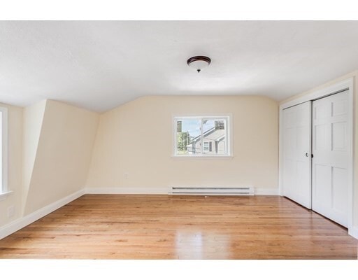 Building Photo - 28 Ellerton St