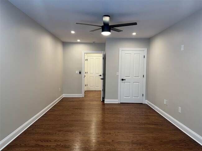 Foto del edificio - 3111 Leeward Dr