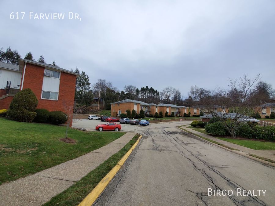 Foto principal - Greensburg - Spacious 2bed/1Bath Apartment...