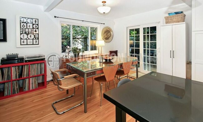 Foto del edificio - 122 Du Bois St