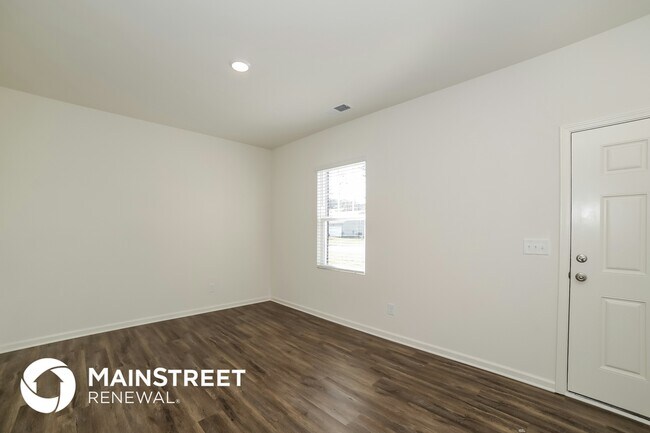 Building Photo - 8615 Paradise Dr