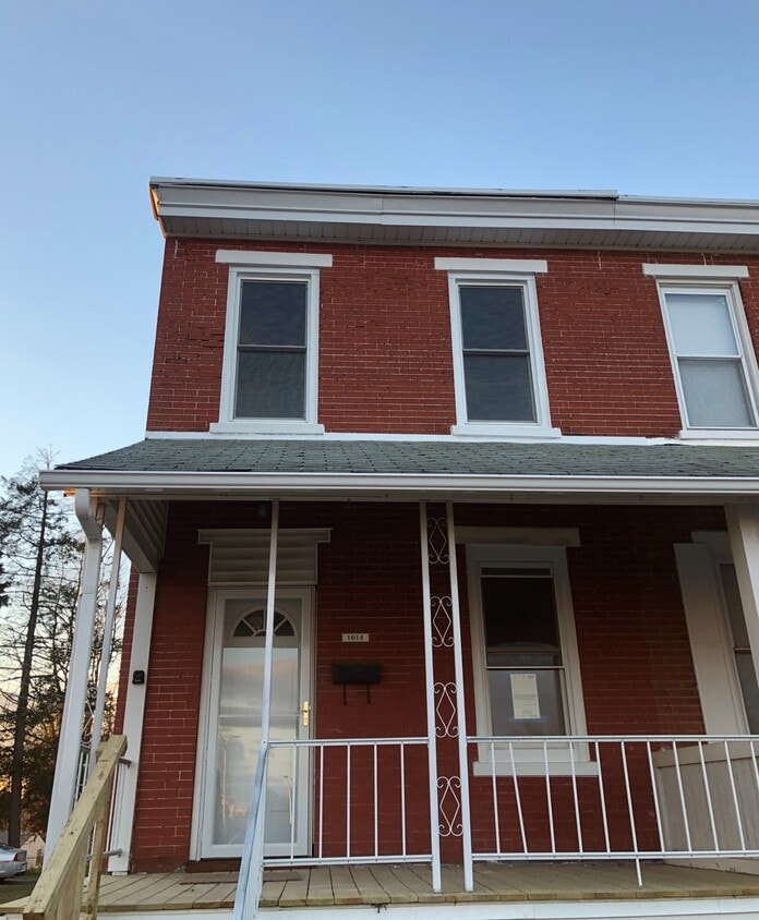 Building Photo - 2 Bedroom Home in Upland Borough!
