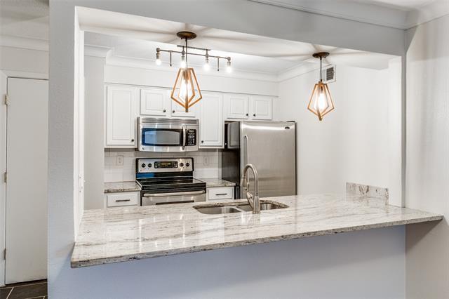 Foto del edificio - 5931 E University Blvd