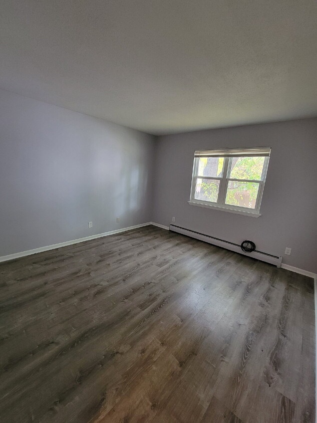 Primary Photo - Beautiful one-bedroom unit located on Pull...