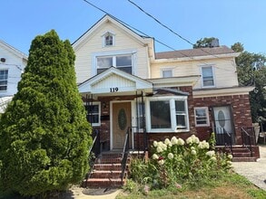 Building Photo - 119 7th Ave