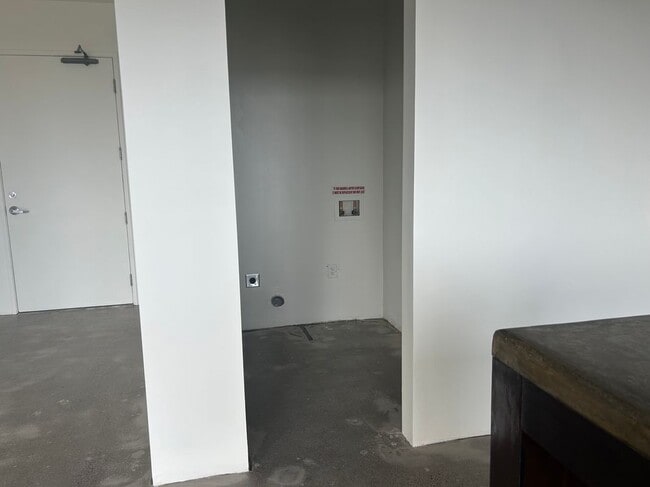 Foto del edificio - 2404 Wilshire Blvd