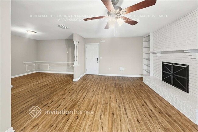 Foto del edificio - 711 Humber Ln