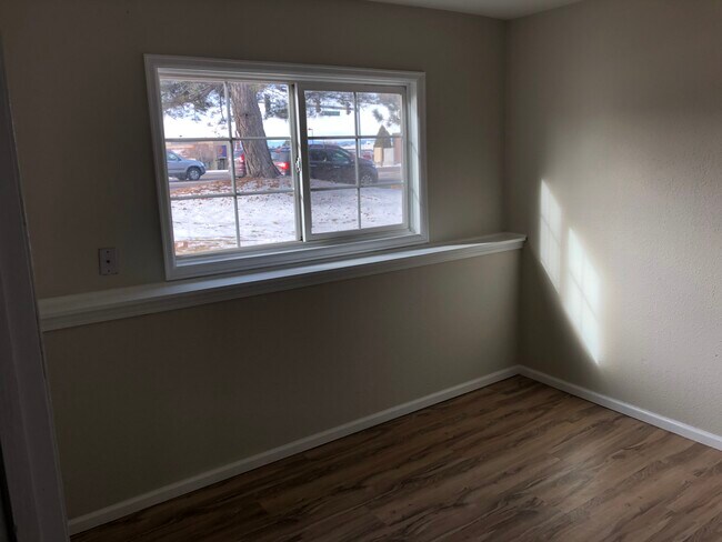 Building Photo - 16986 East Piedmont Drive