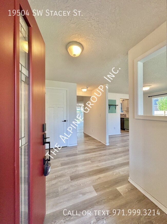 Foto del edificio - 19504 SW Stacey St