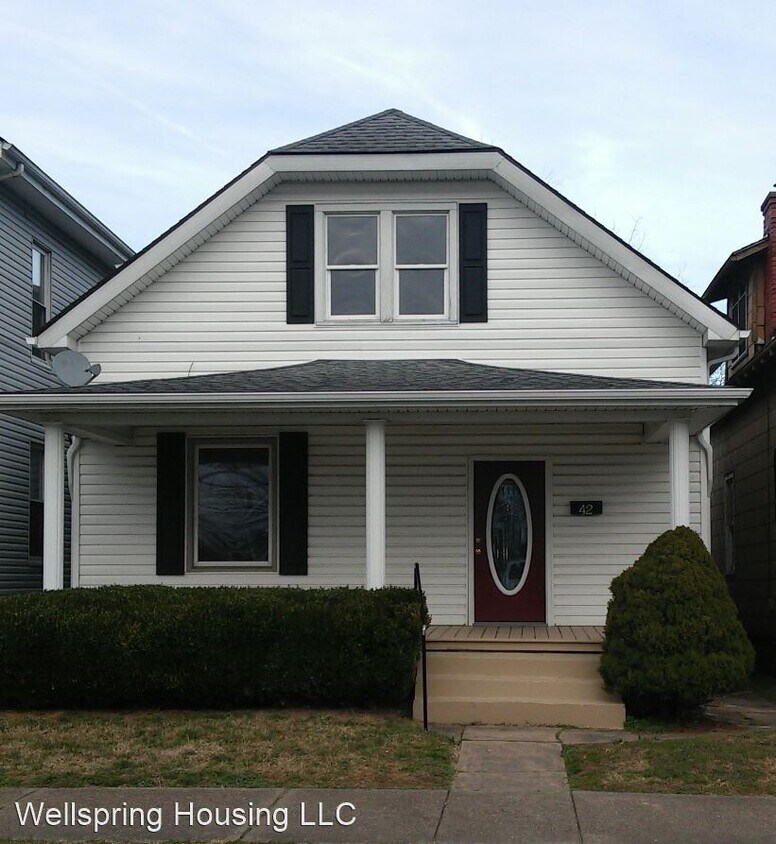 Primary Photo - 4 br, 1 bath House - 42 27th St