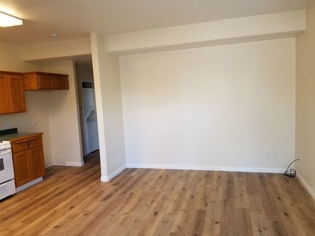 Building Photo - 1051 Morro Ave
