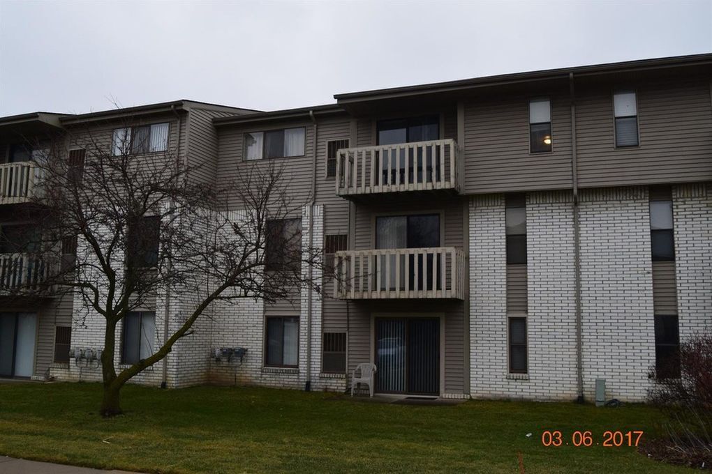 32013 W 12 Mile Rd Unit 101, Farmington Hills, MI 48334 Condo for