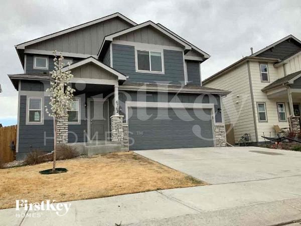 Primary Photo - 6762 Galpin Dr