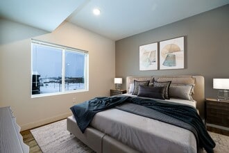 Interior Photo - 1 Bedroom & 1 Bedroom + Den at UC!