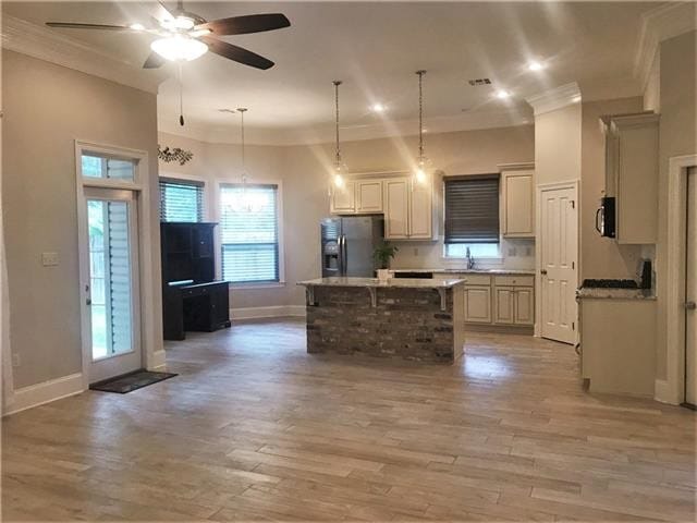 Building Photo - 584 Bateleur Way