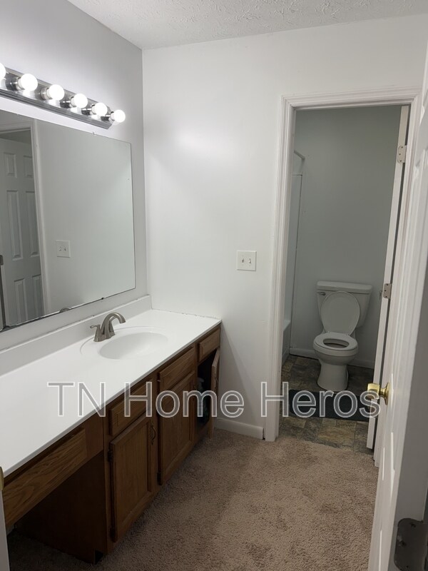 Foto del edificio - 1911 Laurans Ave