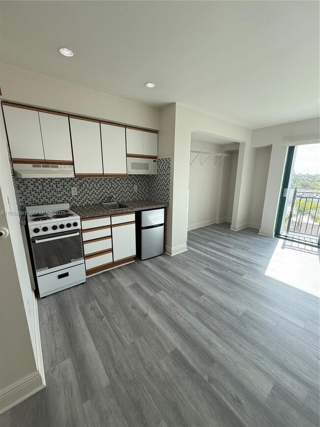 Building Photo - 5787 SW 72nd St