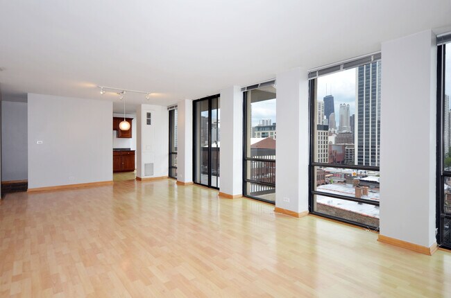 Foto del edificio - 1660 N LaSalle Dr
