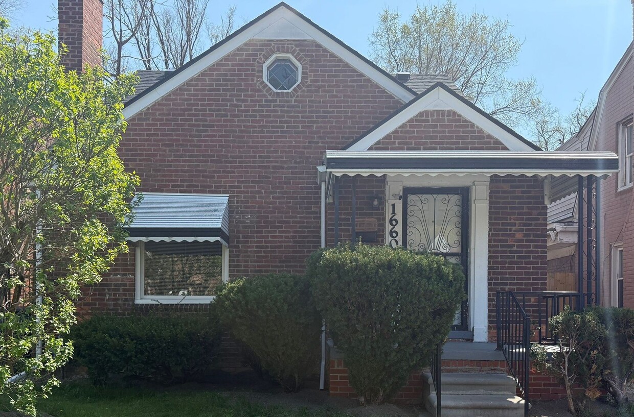 Foto principal - Renovated 3-Bedroom Home – We Welcome Sect...