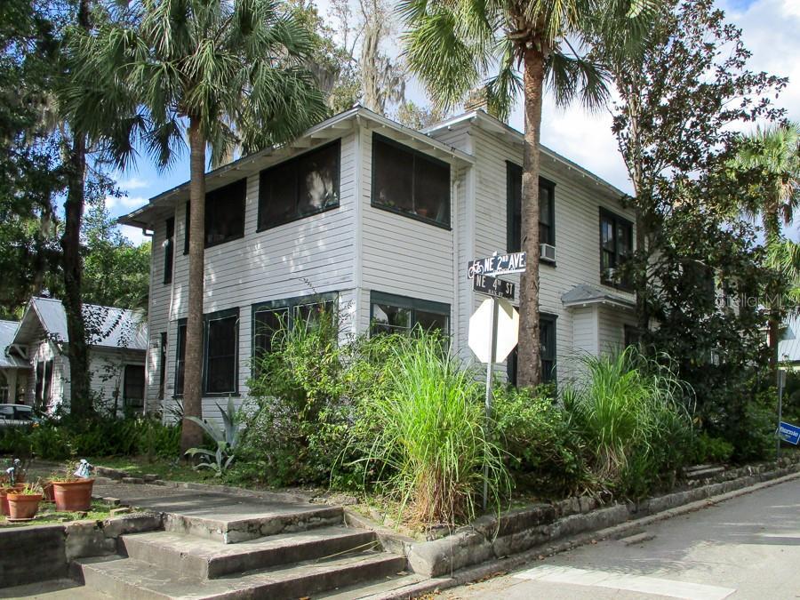Foto principal - 318 NE 2nd Ave