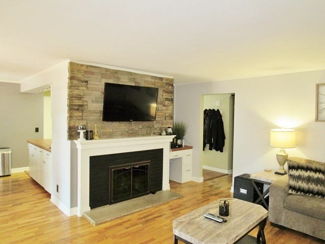 Building Photo - 1809 Ivy Ln