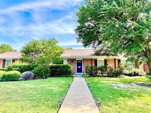 Building Photo - 3421 Dartmoor Dr