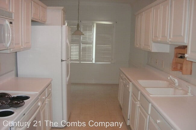 Building Photo - 3 br, 2.5 bath House - 116 Irene Ct